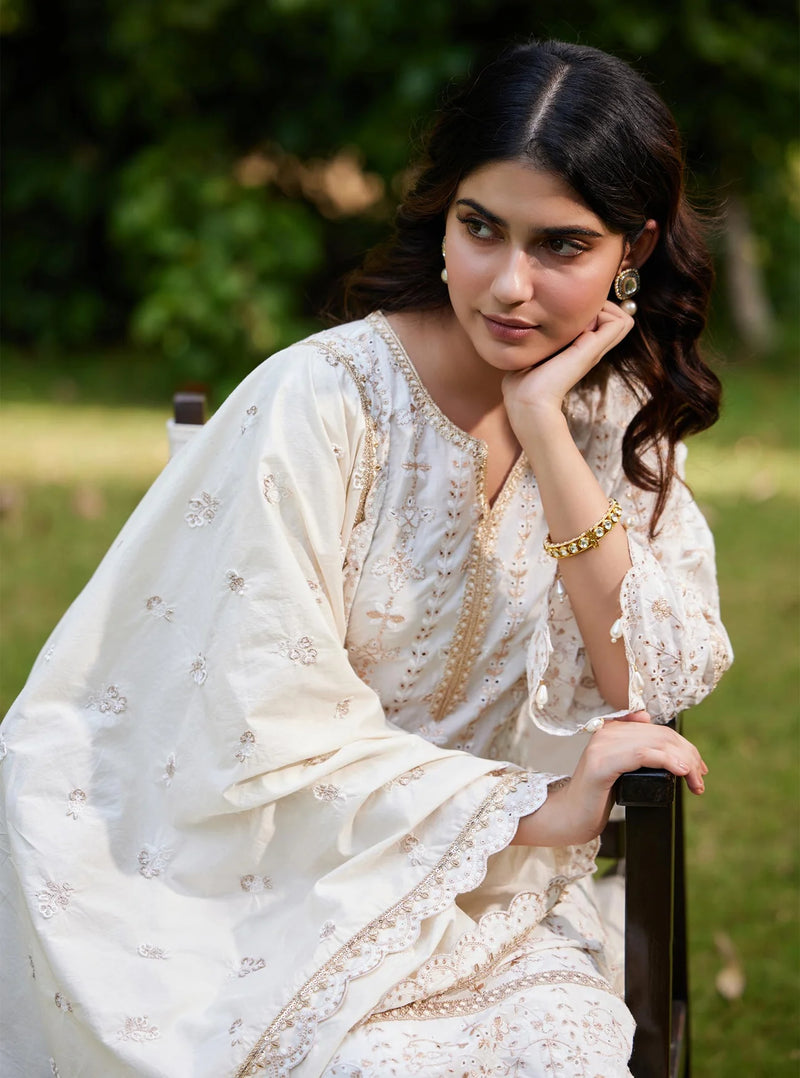 Buy Set Of 2: White Embroiderd Kurti And White Pants by TJORI at Ogaan  Market Online Shopping Site
